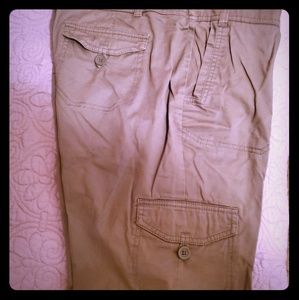 Cargo/Capris